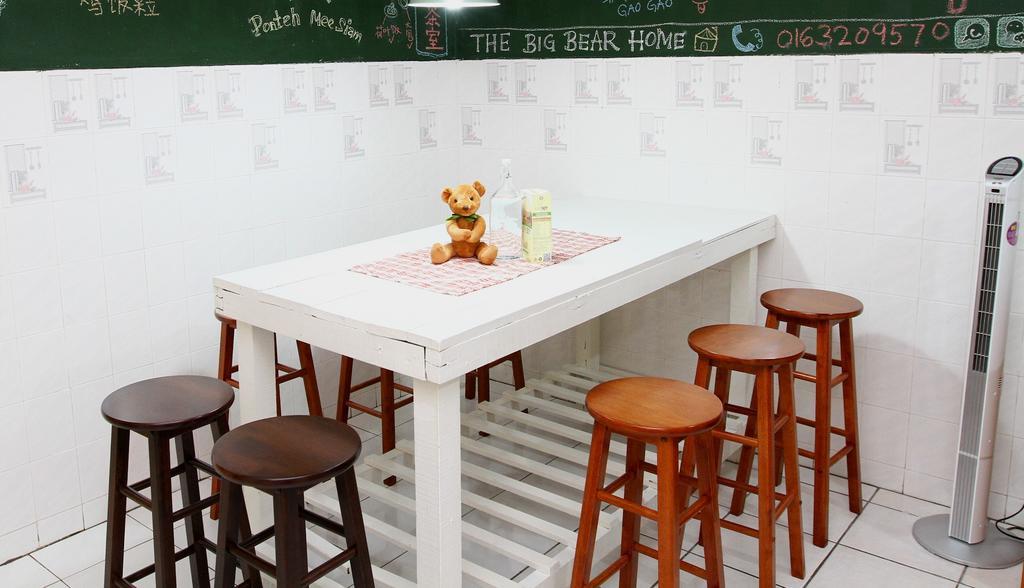 The Big Bear Home Malacca Room photo